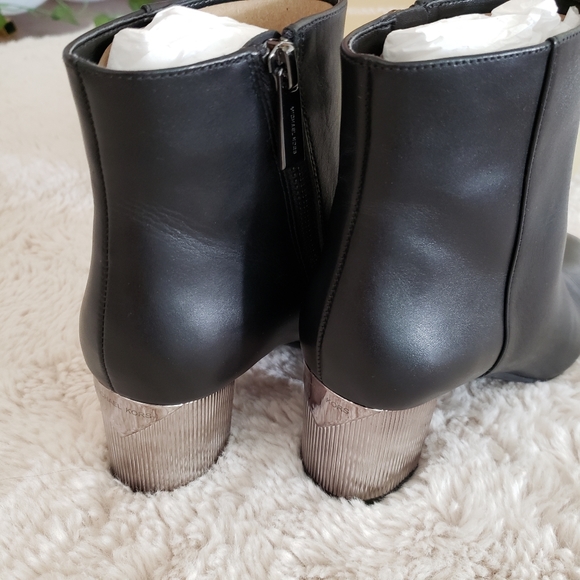 Michael Michael Kors Paloma Flex Mid Bootie Leather - Picture 2 of 4
